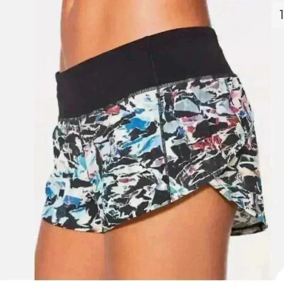 Lululemon women’s short - Picture 1 of 14